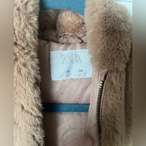 Zara size 10. Ultra soft girls faux fur coat. Light tan/ champagne color.